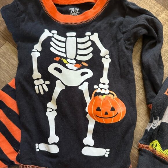Carter’s Halloween Pajamas - Picture 4 of 4